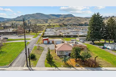 1210 N Western Avenue, Wenatchee, WA 98801 - Photo 1
