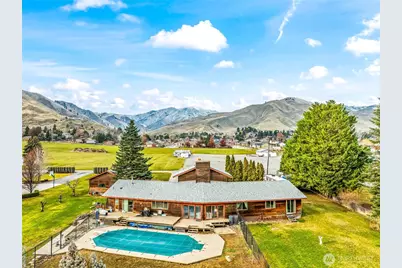 1919 B 5th St, Wenatchee, WA 98801 - Photo 1