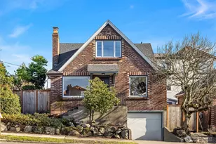 7920 5th Ave NE, Seattle, WA 98115 - Photo 1