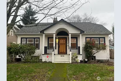 3219 39th Avenue SW, Seattle, WA 98116 - Photo 1