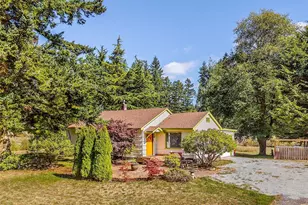 615 SW Camano Dr, Camano Island, WA 98282 - Photo 1