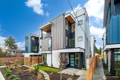 8831 Wallingford Avenue N, Seattle, WA 98103 - Photo 1