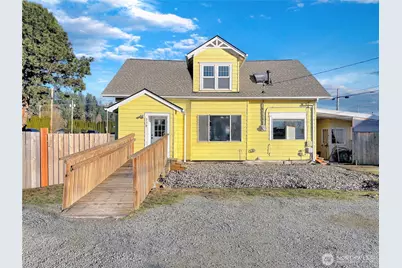 330 N Alder Street, Burlington, WA 98233 - Photo 1