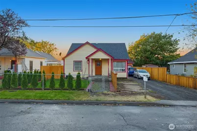 917 Robbins Street, Milton-Freewater, OR 97862 - Photo 1