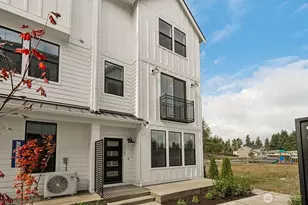 12073 127th Ave E, Puyallup, WA 98374 - Photo 1