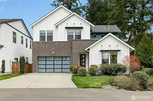 8784 NE Winslow Grove Ct, Bainbridge Island, WA 98110 - Photo 1