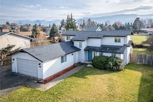 1856 4th St SE, East Wenatchee, WA 98802 - Photo 1