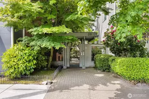 211 Summit Ave E, Seattle, WA 98102 - Photo 1