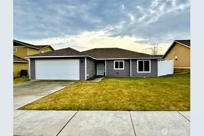 1321 W Century Street, Moses Lake, WA 98837 - Photo 1