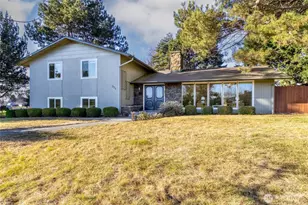 377 SE Highland Park Dr, College Place, WA 99324 - Photo 1