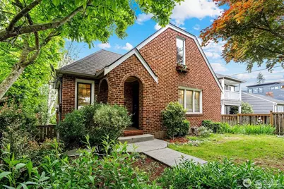 6026 35th Avenue NE, Seattle, WA 98115 - Photo 1