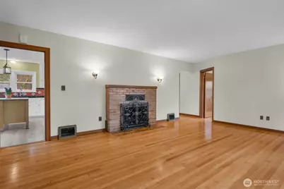 1743 NE 130th Place, Seattle, WA 98125 - Photo 4