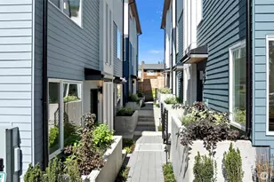 2527 29th Ave S, Seattle, WA 98144 - Photo 1