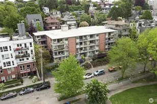 732 11th Ave E, Seattle, WA 98102 - Photo 1
