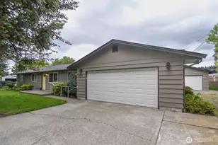 10819 57th St E, Puyallup, WA 98372 - Photo 1