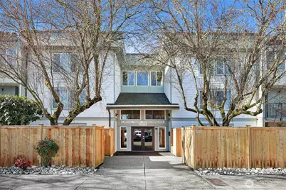 13717 Linden Ave N #204, Seattle, WA 98133 - Photo 1