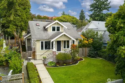 5718 Palatine Avenue N, Seattle, WA 98103 - Photo 1