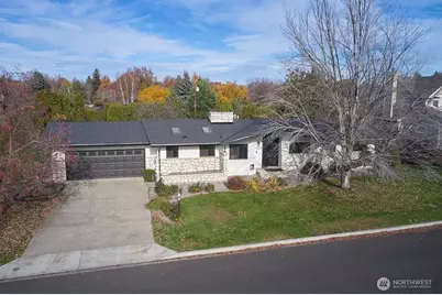 755 Wauna Vista Drive, Walla Walla, WA 99362 - Photo 1