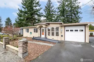 2604 NE 7th St, Renton, WA 98056 - Photo 1
