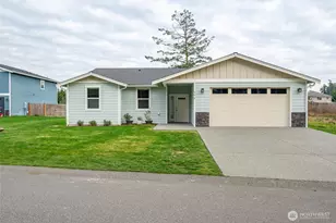 958 Walker Ave, Oak Harbor, WA 98277 - Photo 1