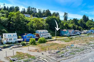 215 Bay View Dr, Point Roberts, WA 98281 - Photo 1