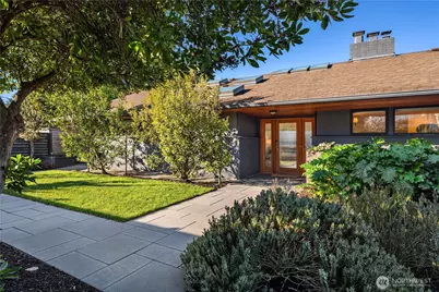 3350 58th Avenue SW, Seattle, WA 98116 - Photo 1