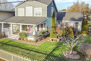 475 Columbia St, Cathlamet, WA 98612 - Photo 1