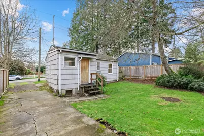 918 NW 87th Street, Seattle, WA 98117 - Photo 1