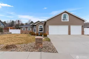 251 Lilly Ln, Wenatchee, WA 98801 - Photo 1