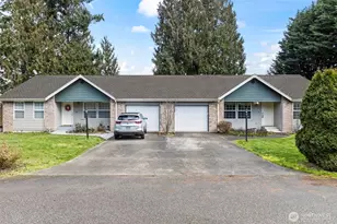 15207 15209 95th Ave Ct E, Puyallup, WA 98375 - Photo 1