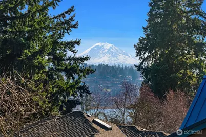 6907 96th Avenue SE, Mercer Island, WA 98040 - Photo 1