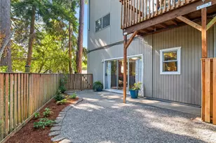 465 Winslow Way E, Bainbridge Island, WA 98110 - Photo 1