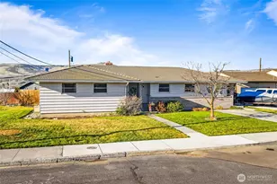 43 Crest Dr, Ephrata, WA 98823 - Photo 1