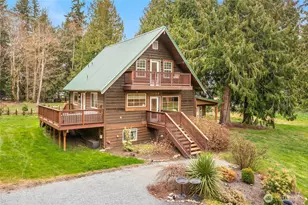 3017 SE Camano Dr, Camano Island, WA 98282 - Photo 1