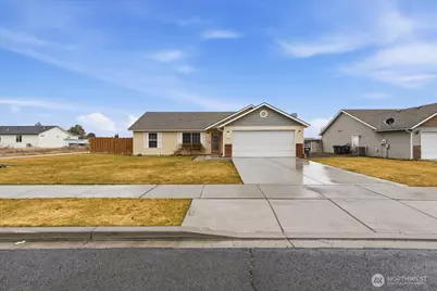 1101 W Luta Street, Moses Lake, WA 98837 - Photo 1