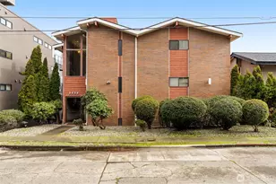 2028 Waverly Pl N, Seattle, WA 98109 - Photo 1