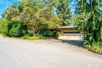 1058 NE 106th Street, Seattle, WA 98125 - Photo 1