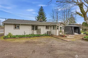 1935 Westside Hwy, Kelso, WA 98626 - Photo 1