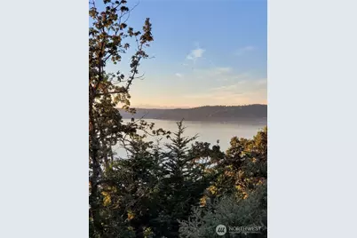 1410 Poe Avenue NE, Tacoma, WA 98422 - Photo 1