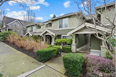 1905 24th Avenue NE #202, Issaquah, WA 98029 - Photo 1