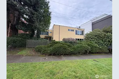 6519 4th Avenue NE, Seattle, WA 98115 - Photo 1
