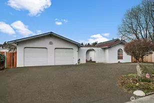 15401 Meridian Ave N, Shoreline, WA 98133 - Photo 1