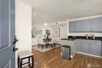 9039 NE Juanita Drive #305, Kirkland, WA 98034 - Photo 1