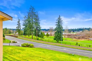 23305 Lakeview Dr, Mountlake Terrace, WA 98043 - Photo 1