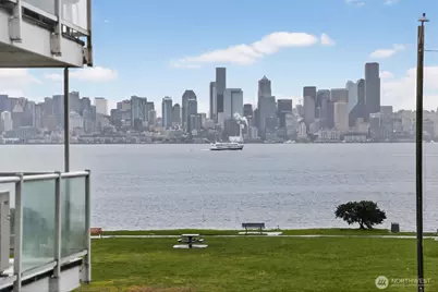 1101 Harbor Avenue SW #2D, Seattle, WA 98116 - Photo 1