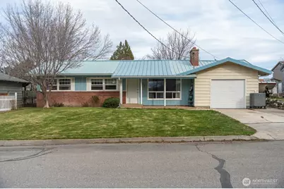 1423 Oak Street, Wenatchee, WA 98801 - Photo 1