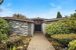 3055 44th Ave W, Seattle, WA 98199 - Photo 1
