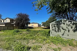 3828 Lincoln Way, Lynnwood, WA 98087 - Photo 1