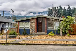 626 E Georgiana St, Port Angeles, WA 98362 - Photo 1