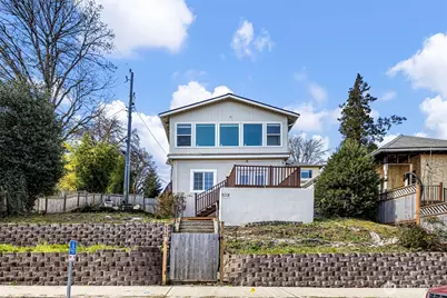 913 24th Avenue E, Seattle, WA 98112 - Photo 1